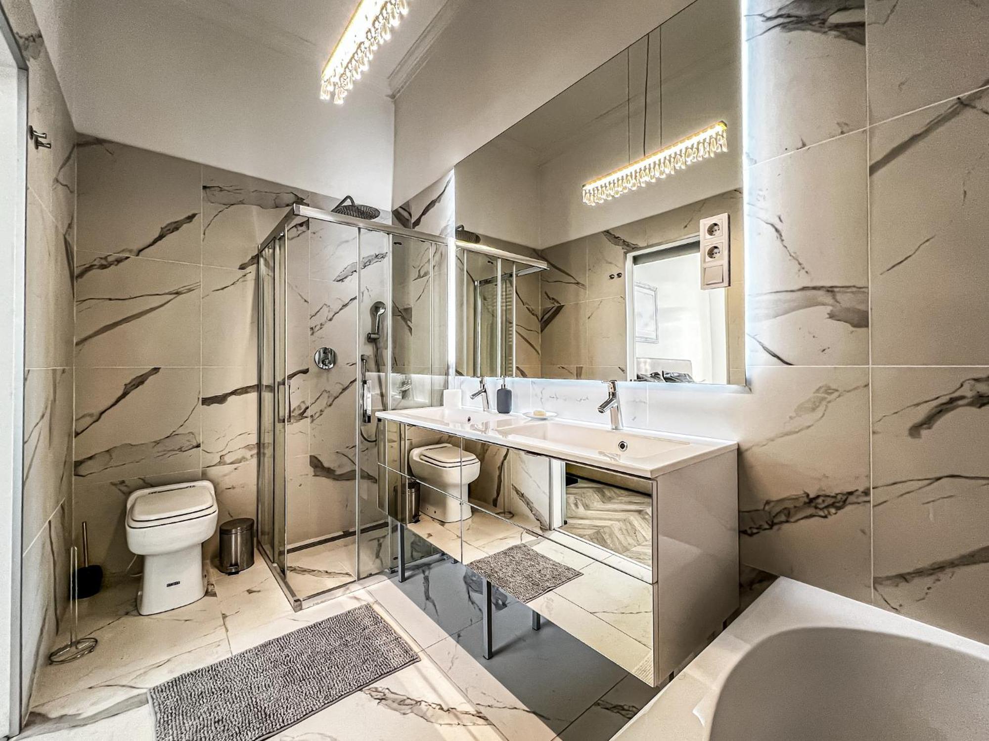Luxury Downtown Dreams Apartment Будапеща Екстериор снимка