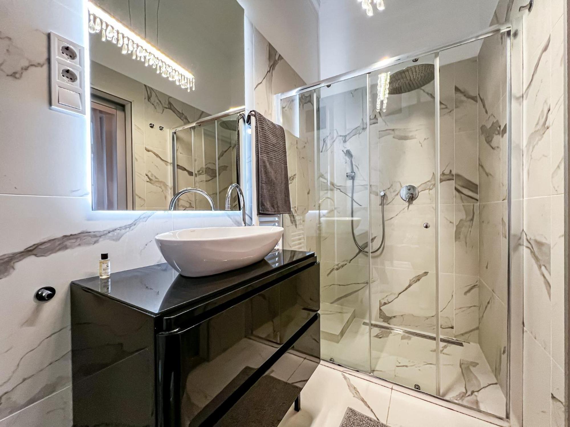 Luxury Downtown Dreams Apartment Будапеща Екстериор снимка